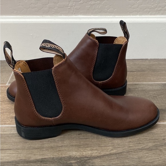 Blundstone Brown Leather Chelsea Boots